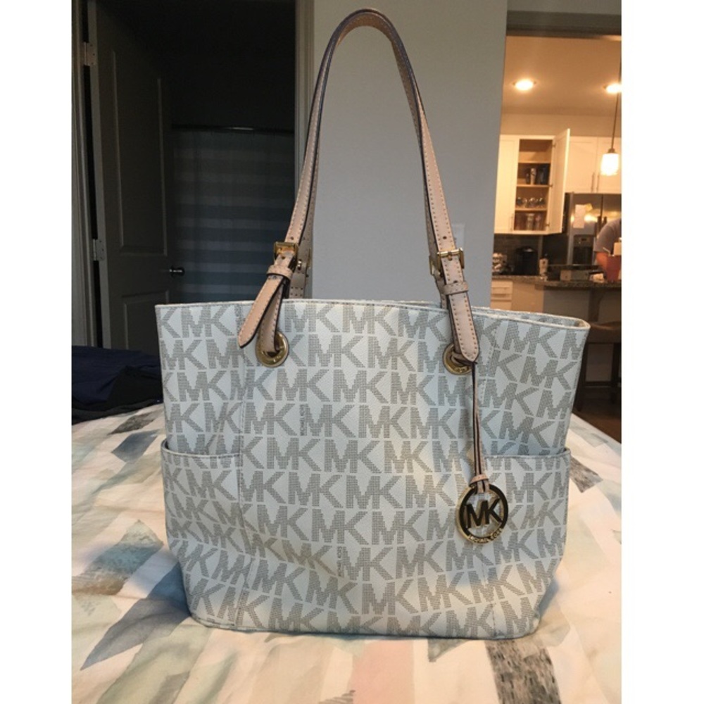 Michael Kors Jet Set Logo Purse